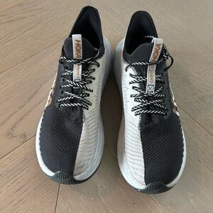 Hoka Carbon x3 8.5B